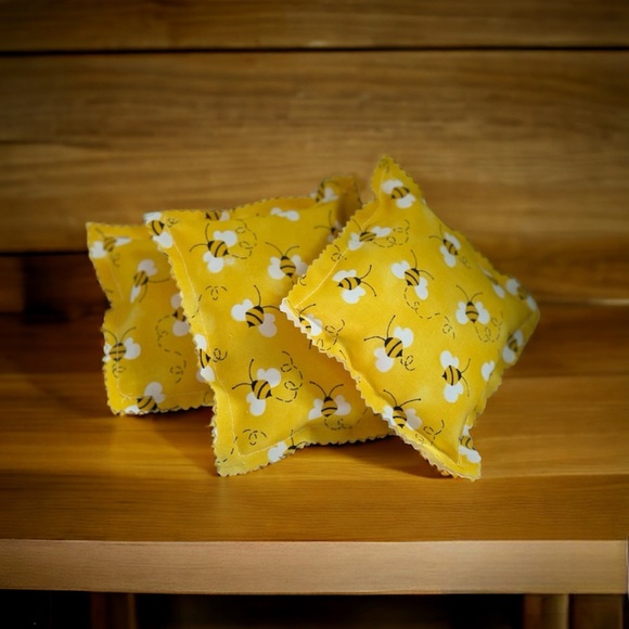 ⤵️🆕 Mini Pillows Honey Bee | farmhouse| Shelf/Tiered Tray/Basket set 🐝 - Picture 14 of 16